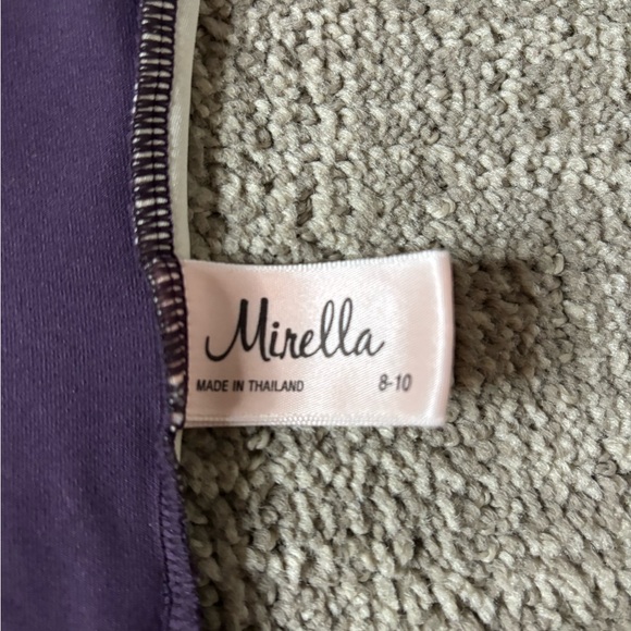 Girl’s Purple Leotard Size 8-10 - Picture 5 of 5